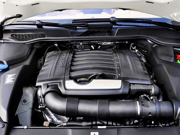 髮動(dong)機(ji)蓋應(ying)用(yong)